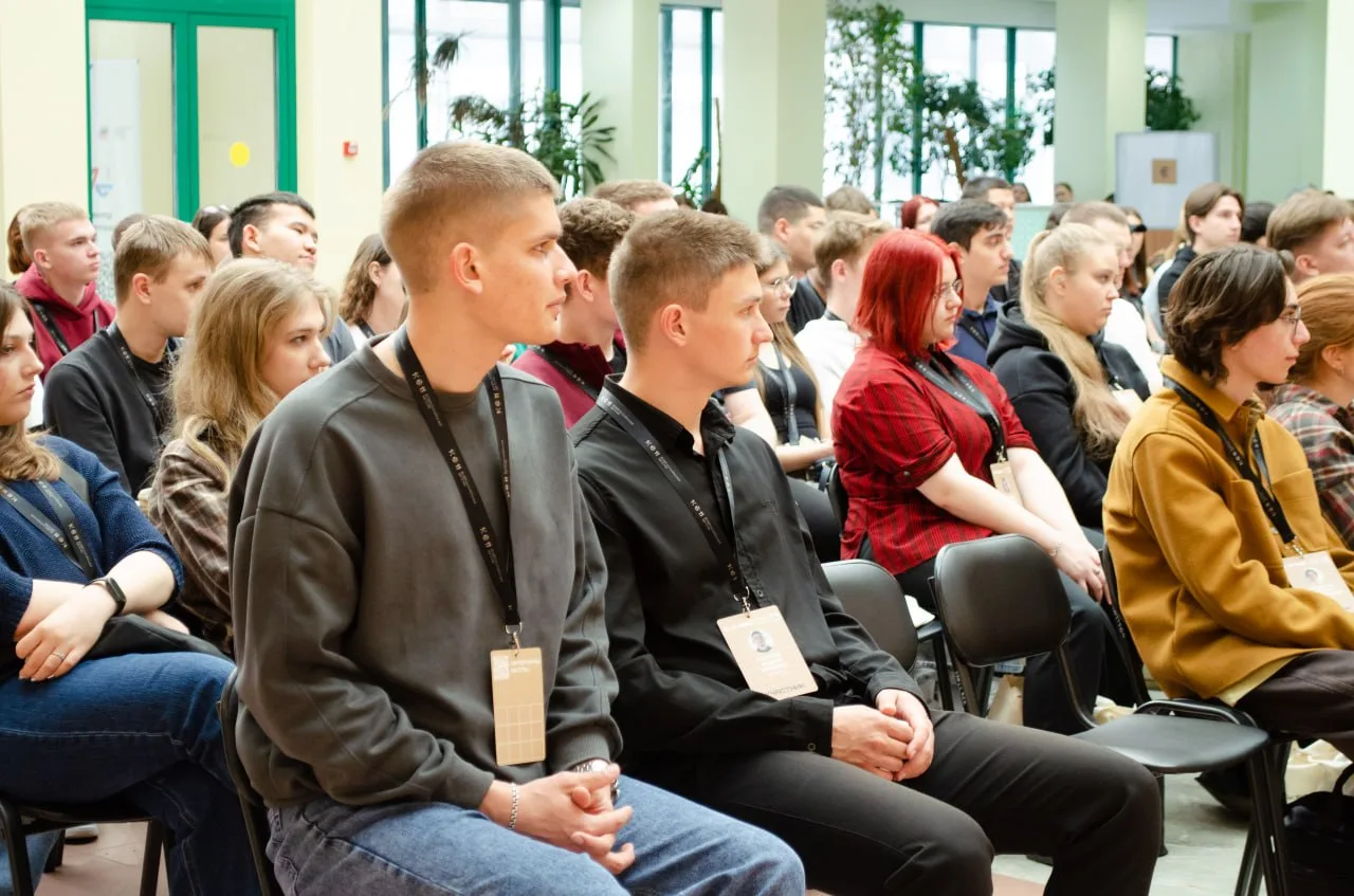🎓Студенты ХАУ на форуме «Всероссийской школы КВН»!